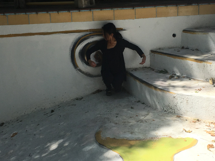 Rennie Tang dancing in The Diver

